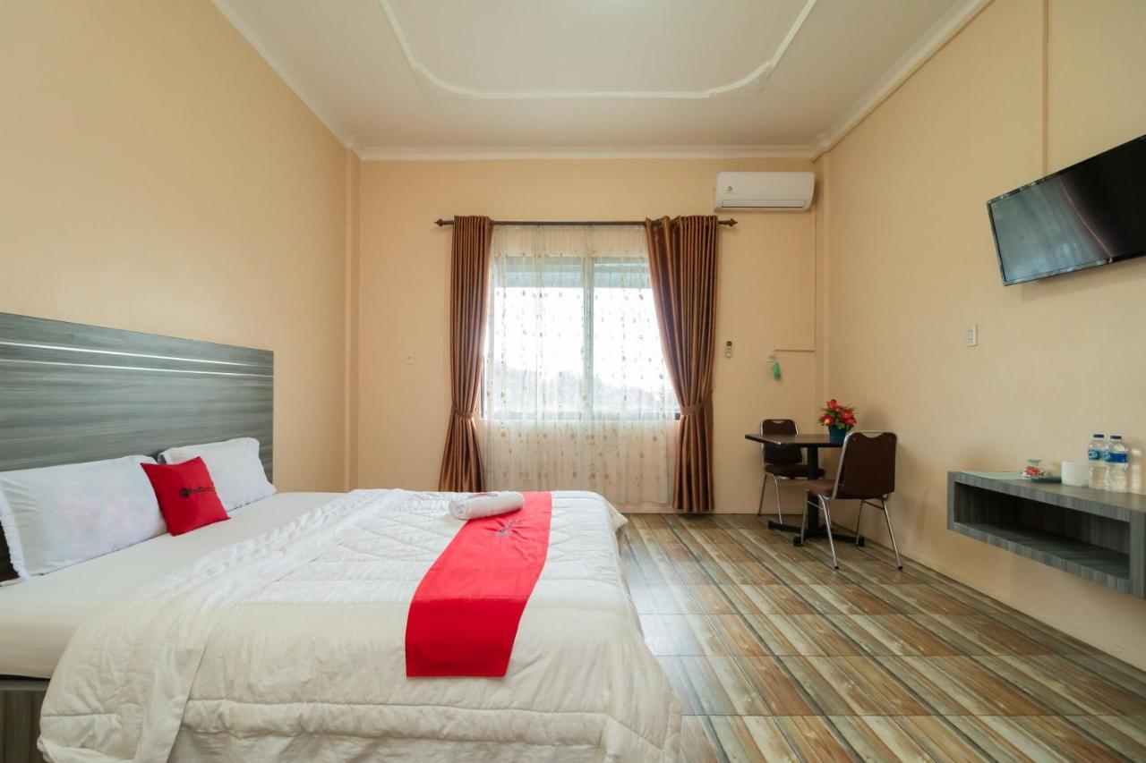 Reddoorz @ Pematangsiantar Hotel Exterior photo