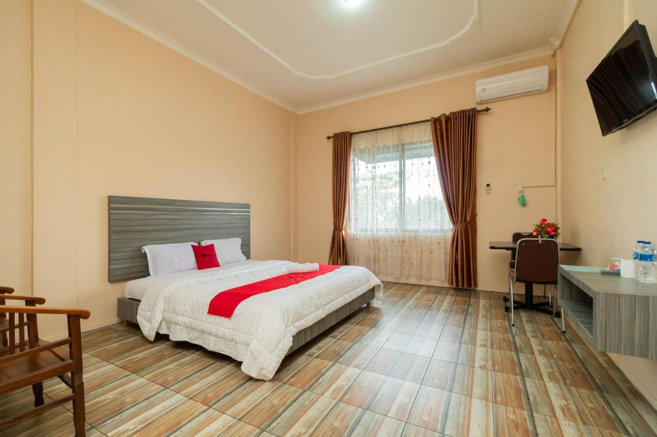 Reddoorz @ Pematangsiantar Hotel Exterior photo